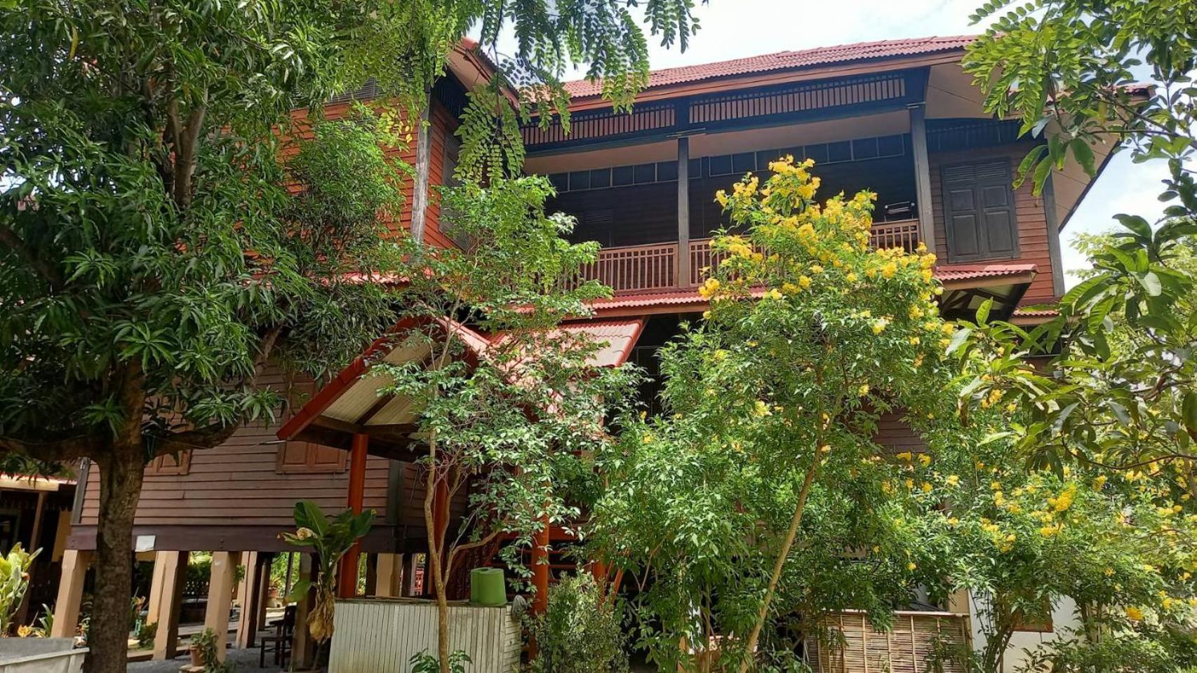 Baan Lotus Guest House Пра Након Си Аютая Екстериор снимка